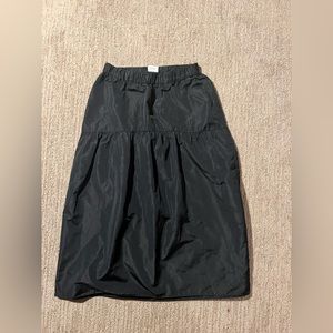 NWOT Aritzia Wilfred nylon midi skirt